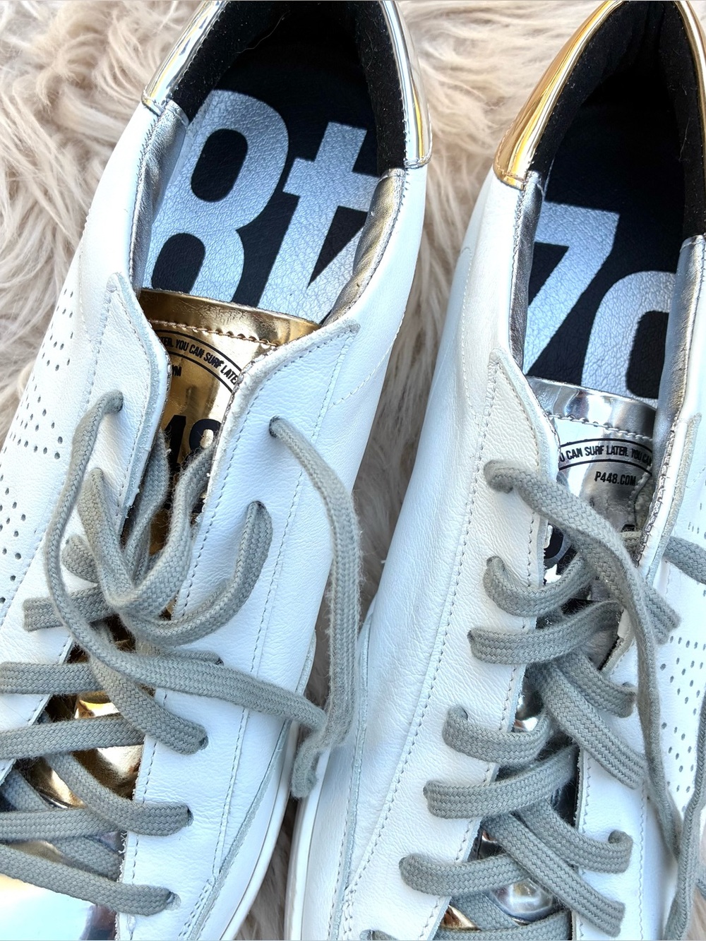 P448 Silver Gold EUC White Leather Sneakers Sz 39, 9 US - Picture 3 of 13